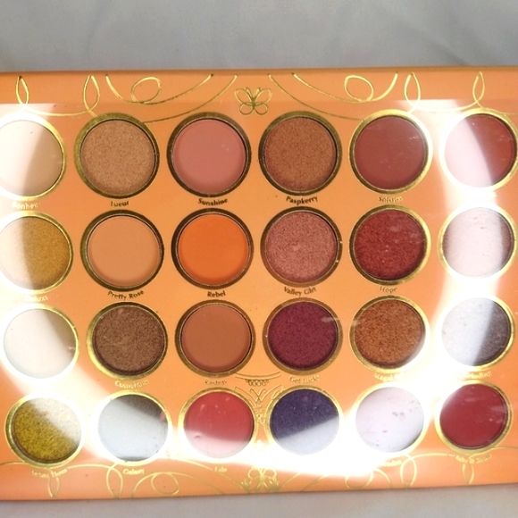 Encanto Eye and Face Palette - Picture 8 of 10